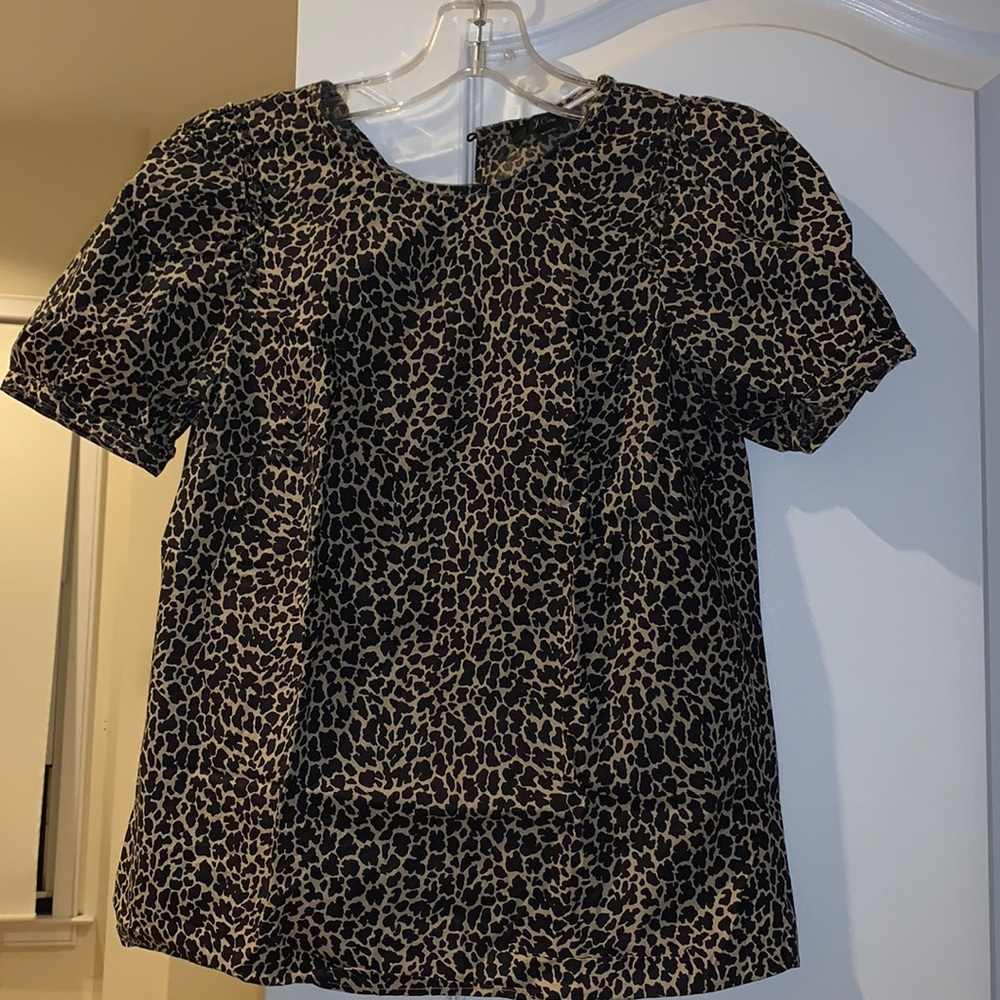 Tiger print short-sleeved top
